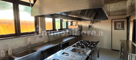 5 rooms Commercial property in Magione, Italy No. 354380 6