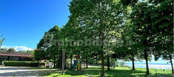 5 rooms Commercial property in Magione, Italy No. 354380 2