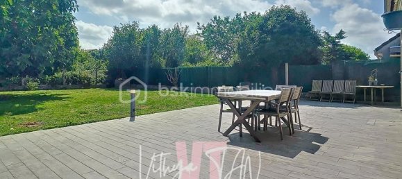 4 bedrooms House in Les Chapelles-Bourbon, France No. 333416 4