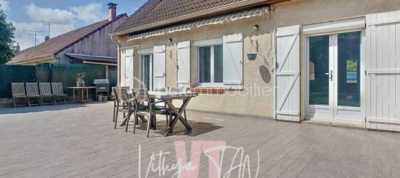 4 bedrooms House in Les Chapelles-Bourbon, France No. 333416 2