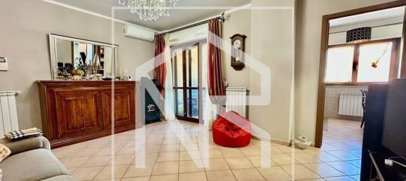 3 rooms Apartment in Rome, Italy No. 135221 3