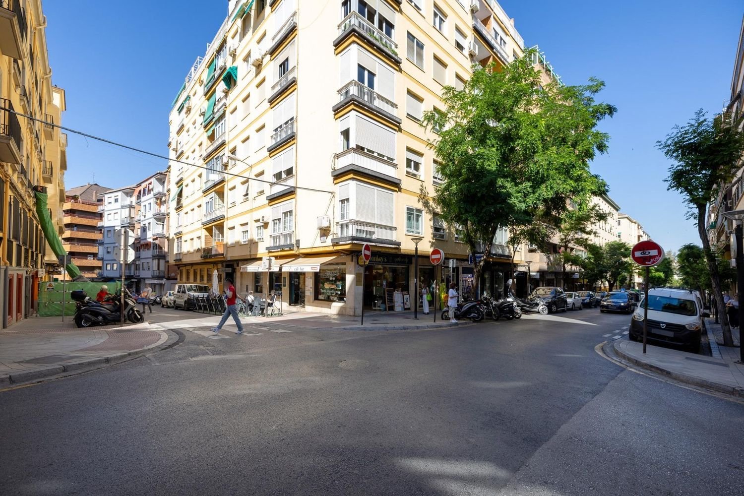 Propriété commerciale à Granada, Spain 102m² No. 147144