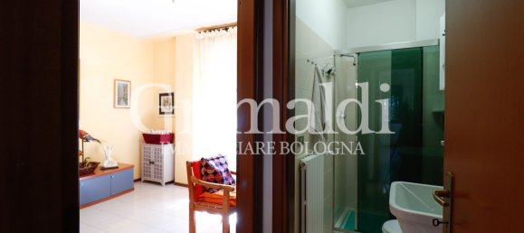 5 rooms Apartment in San Lazzaro di Savena, Italy No. 183133 30