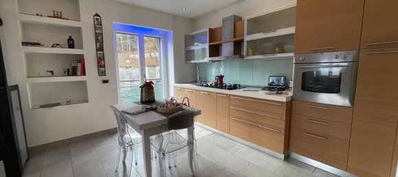 5 rooms House in Alta Valle Intelvi, Italy No. 299318 12