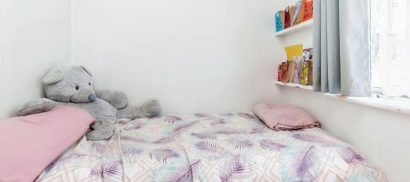 4 bedrooms House in Croydon, United Kingdom No. 8138 12