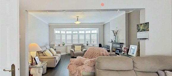 4 bedrooms House in Croydon, United Kingdom No. 8138 2