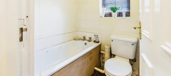 4 bedrooms House in Croydon, United Kingdom No. 8138 13