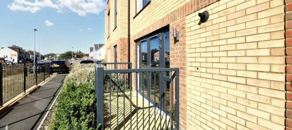 1 bedroom Apartment in Grays, United Kingdom No. 5019 13