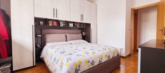 3 rooms Apartment in Rimini, Italy No. 39375 22