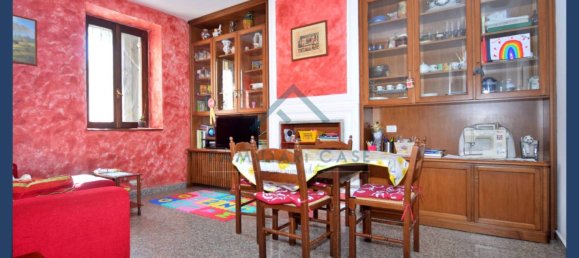 Casa de 3 dormitorios en Carnago, Italy No. 307523 3