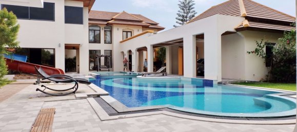 7 bedrooms Cafe / restaurant in Pattaya, Thailand No. 4894 8