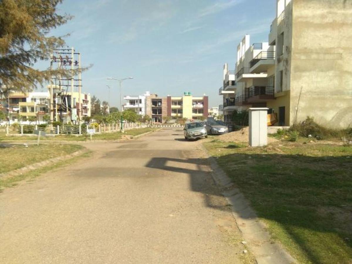 3 bedrooms House in Mohali, India No. 13751