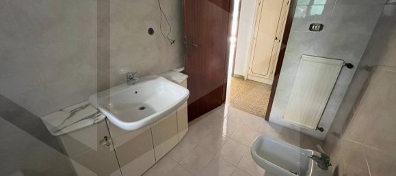 Квартира с 2 спальнями в Бари, Италия № 29071 20