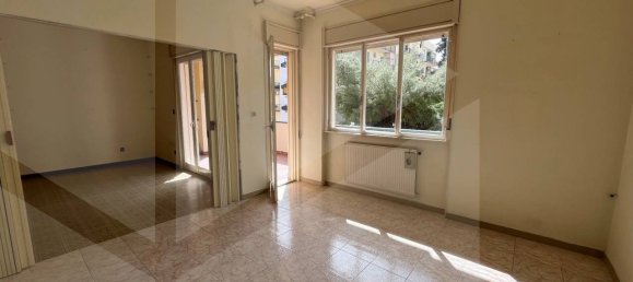 Квартира с 2 спальнями в Бари, Италия № 29071 3