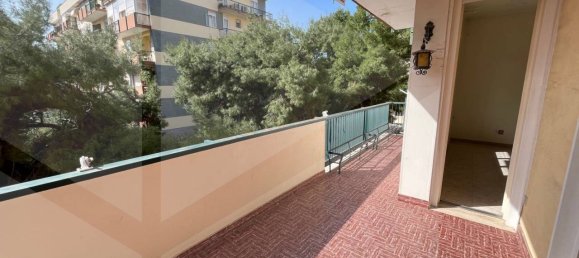 Квартира с 2 спальнями в Бари, Италия № 29071 11