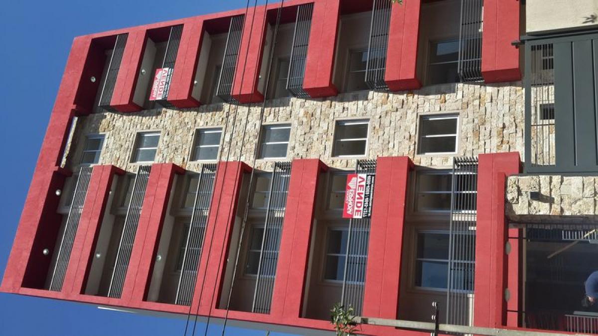 Studio in Moron, Argentina No. 97051