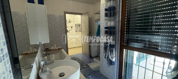 3 rooms Apartment in Vittuone, Italy No. 258158 2