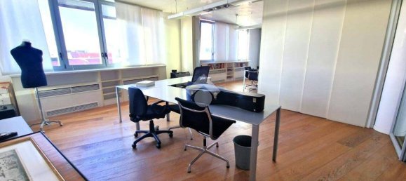 240m² Office in Treviso, Italy No. 194355 4