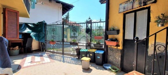 2 bedrooms House in Cumiana, Italy No. 207146 3