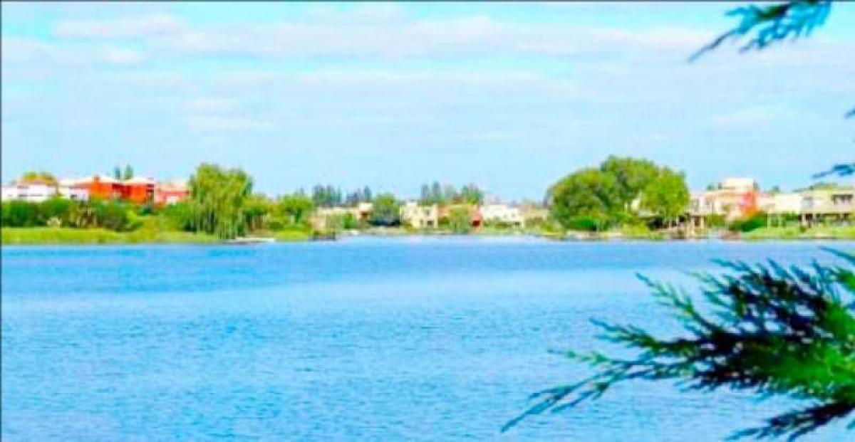  Land in Tigre, Argentina No. 111281