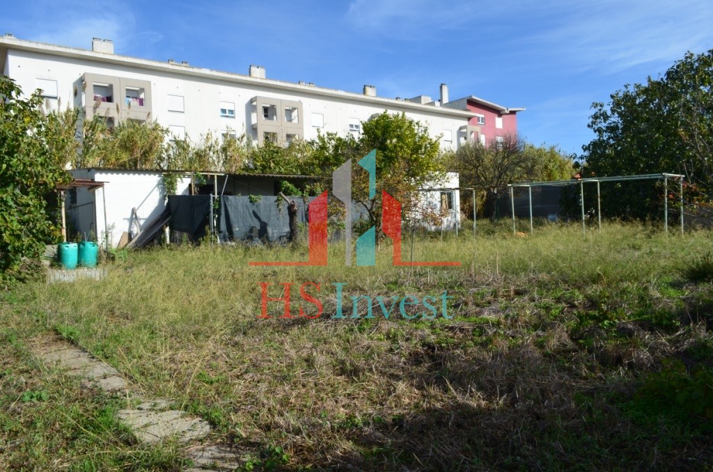  Land in Lisbon, Portugal No. 92507