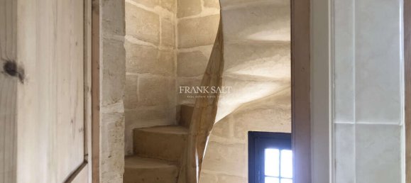 4 bedrooms Townhouse in Sliema, Malta No. 10331 13