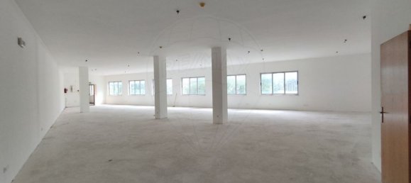 Oficina en Abrantes, Portugal 217 m² No. 66465 3