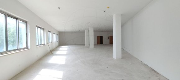 Oficina en Abrantes, Portugal 217 m² No. 66465 5