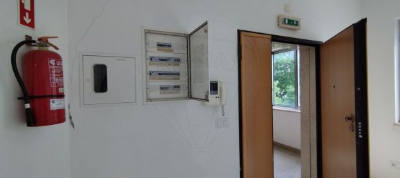 Oficina en Abrantes, Portugal 217 m² No. 66465 11