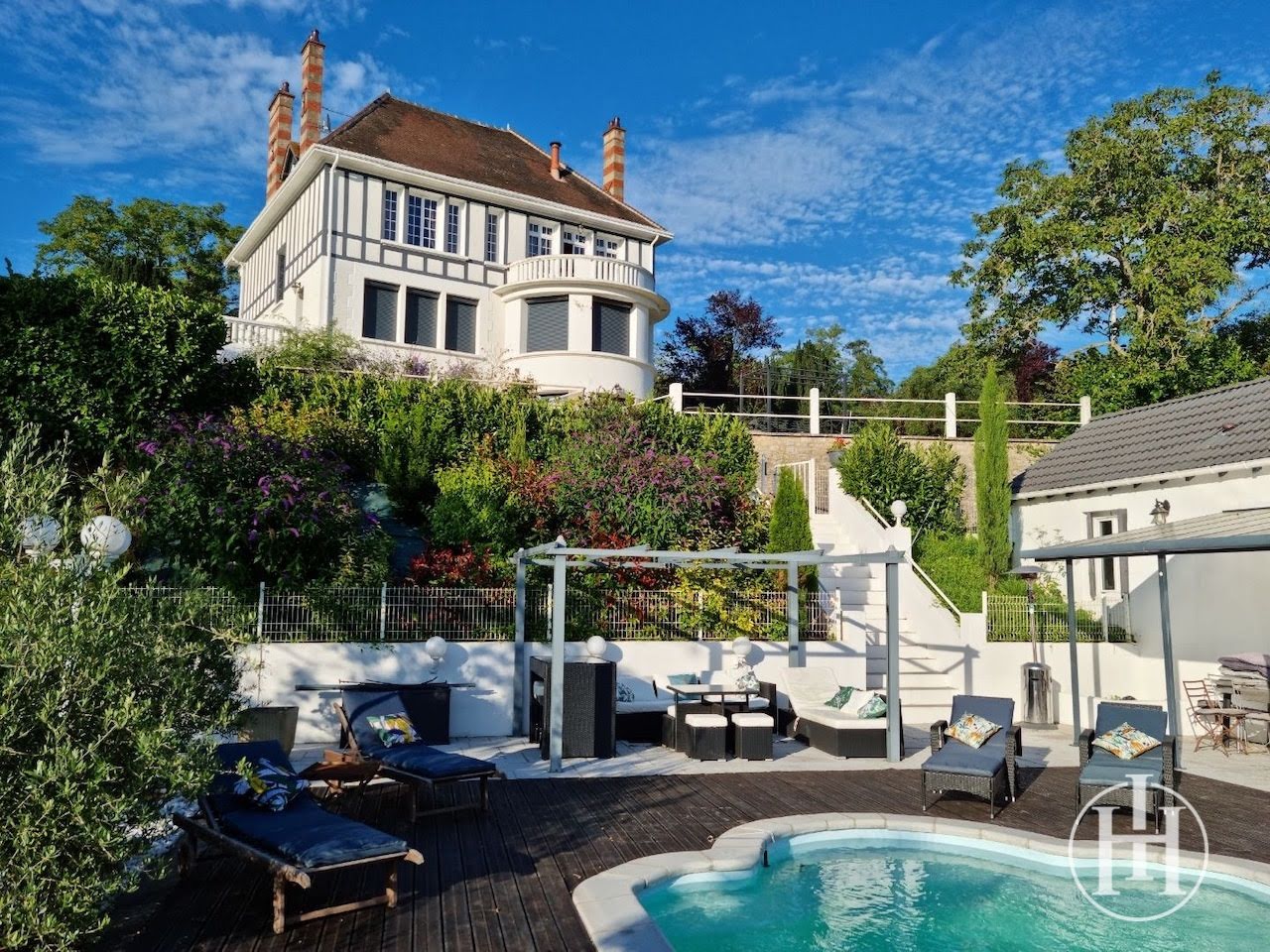 Вилла с 7 спальнями в Древан, Франция № 97357