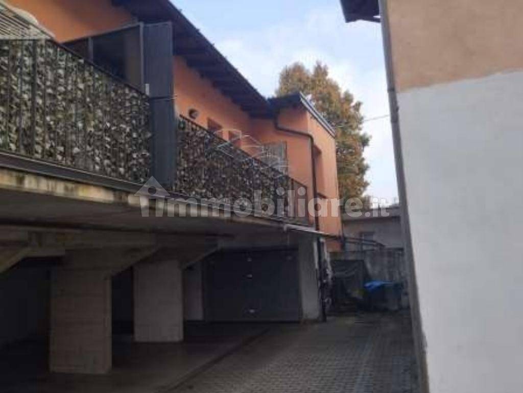 3 bedrooms Apartment in Varese, Italy No. 283545