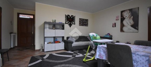 Квартира с 3 комнатами в Кастильоне делле Стивьере, Италия № 193797 22