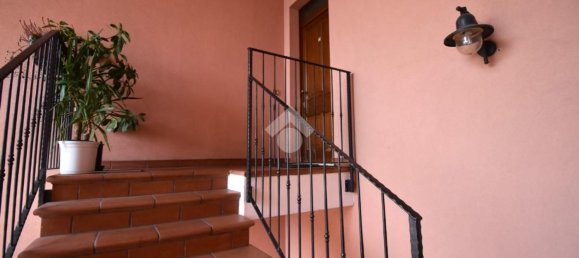 Квартира с 3 комнатами в Кастильоне делле Стивьере, Италия № 193797 29