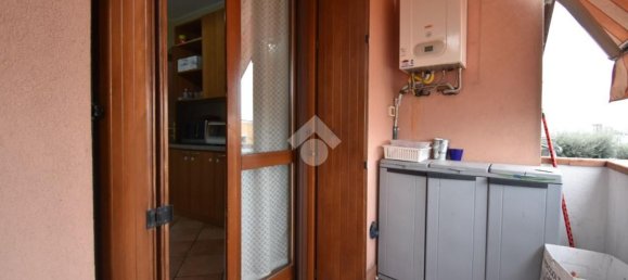 Квартира с 3 комнатами в Кастильоне делле Стивьере, Италия № 193797 11