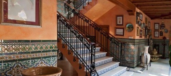 5 bedrooms Villa in Alicante, Spain No. 186416 3