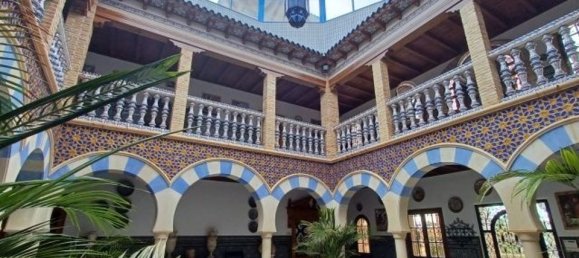 5 bedrooms Villa in Alicante, Spain No. 186416 16