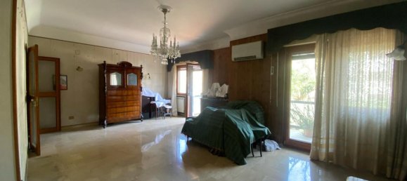 6 rooms Apartment in Palermo, Italy No. 127955 9