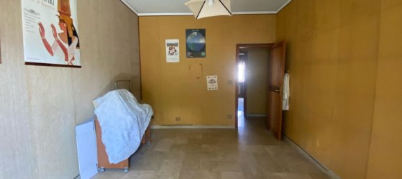 6 rooms Apartment in Palermo, Italy No. 127955 13