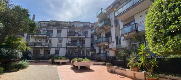 6 rooms Apartment in Palermo, Italy No. 127955 3