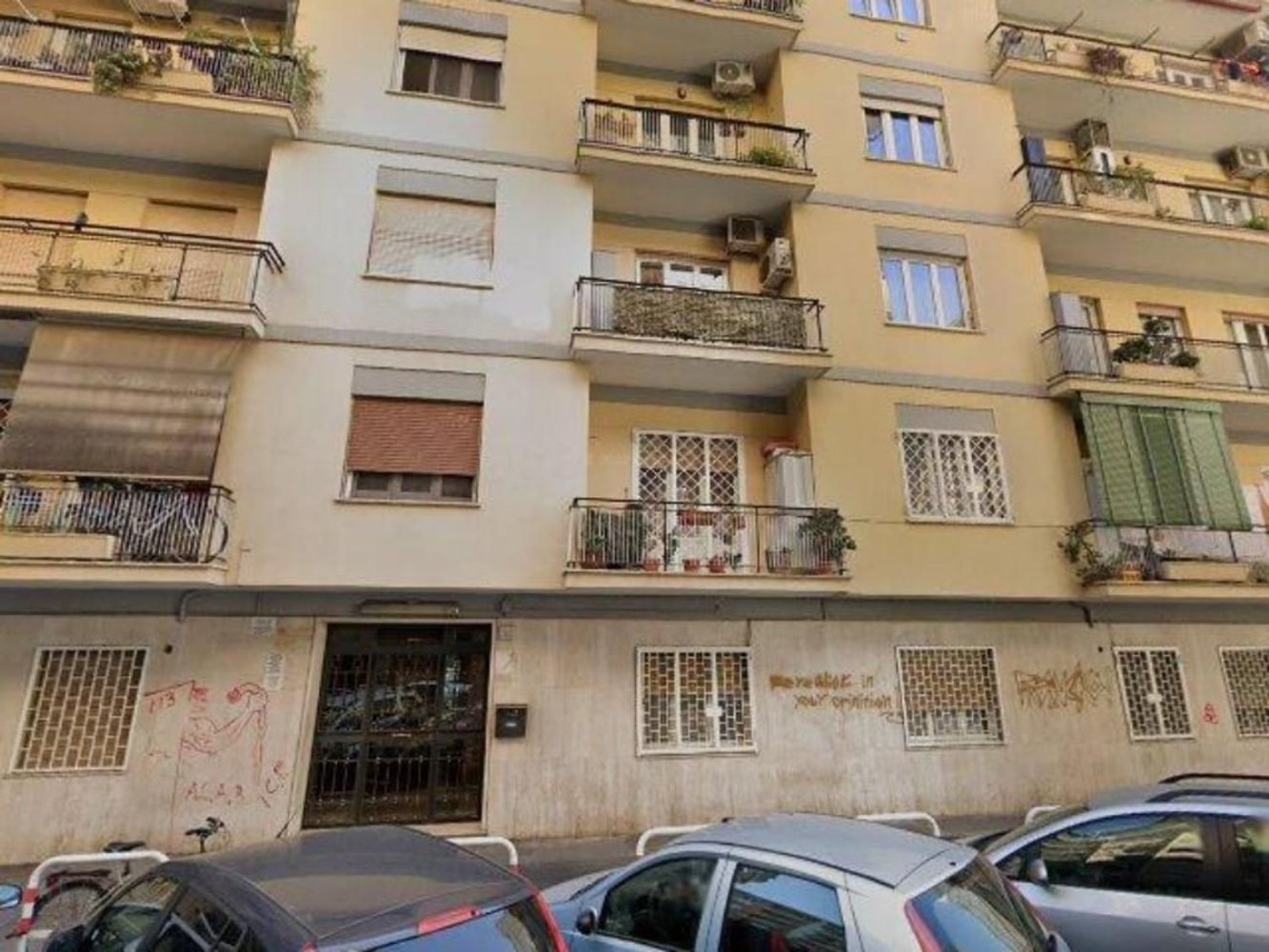 2 bedrooms Apartment in Rome, Italy No. 376853