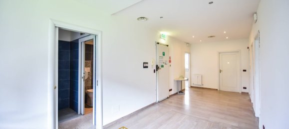 4 rooms Office in Turin, Italy No. 55429 6