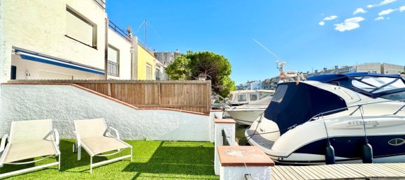 3 غرف نوم منزل في Empuriabrava, Spain رقم 83741 31