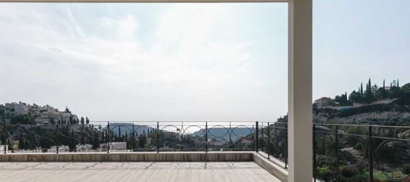 6 bedrooms Villa in Agios Tychonas, Cyprus No. 15330 4