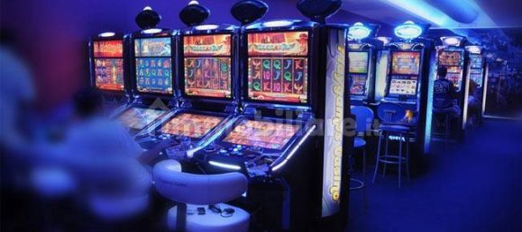 3-salle Propriété commerciale à Turin, Italy No. 170042 3