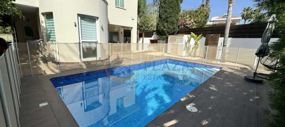 4 bedrooms Villa in Pyrgos, Cyprus No. 7349 4