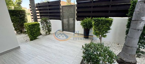 4 bedrooms Villa in Pyrgos, Cyprus No. 7349 5