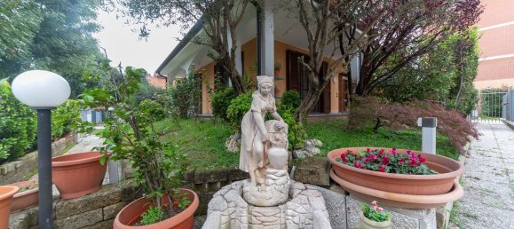 5-Zimmer Villa in Garbagnate Milanese, Italy, Nr. 65533 38