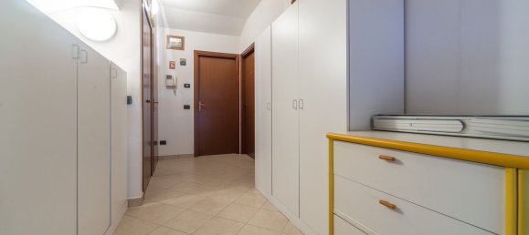 5-Zimmer Villa in Garbagnate Milanese, Italy, Nr. 65533 28