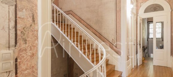 6 bedrooms Villa in Porto, Portugal No. 93722 3