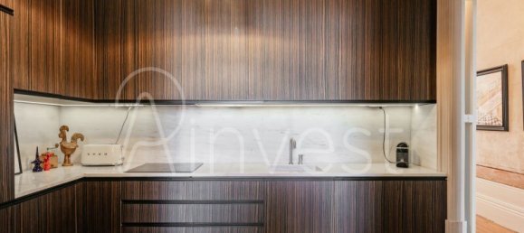 6 bedrooms Villa in Porto, Portugal No. 93722 25